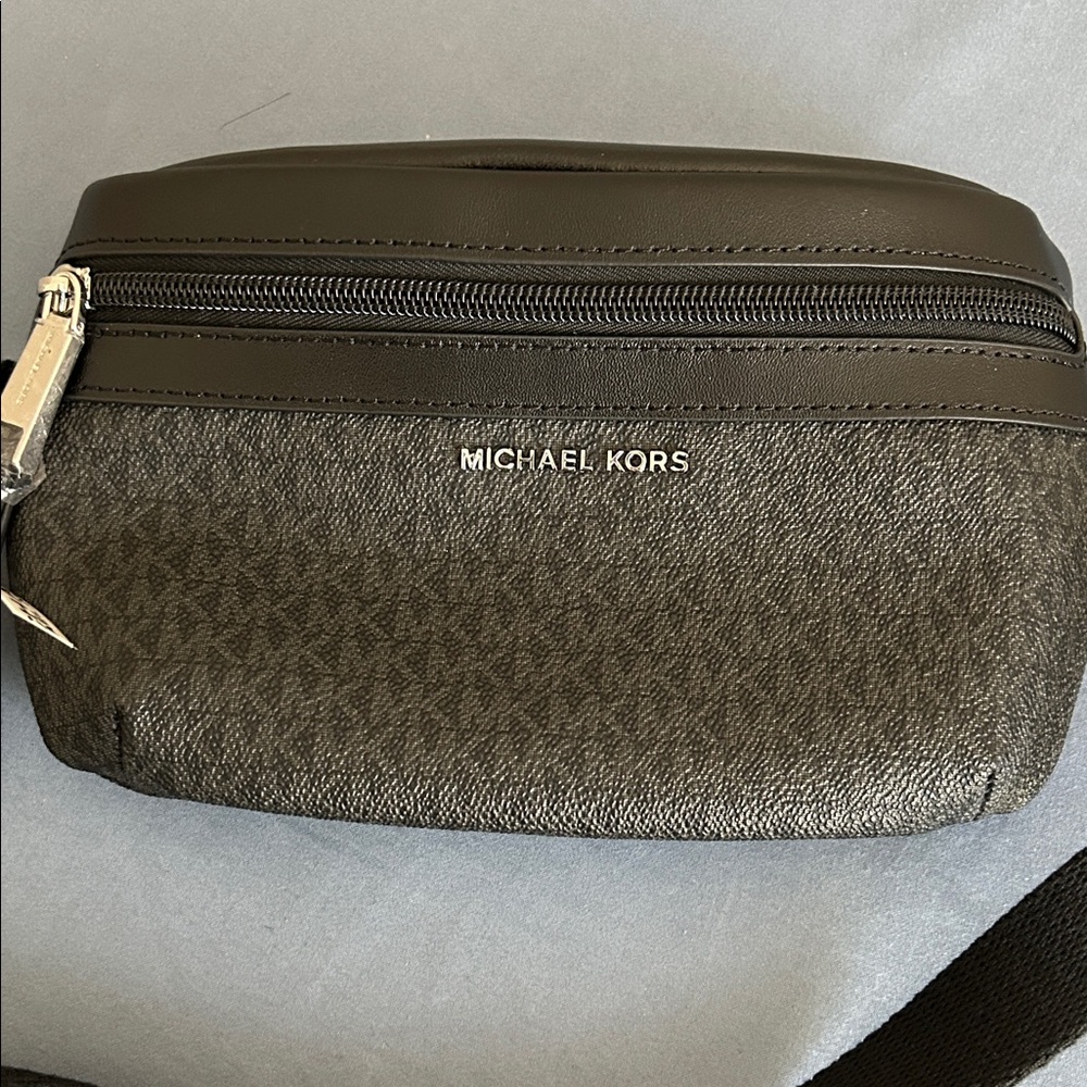 Michael Kors Black and Gray Belt Bag - Picture 4 of 4